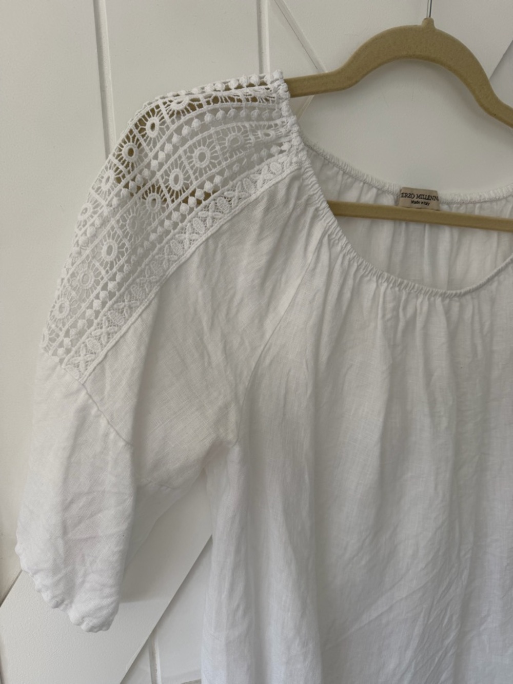 White Linen Crochet-Sleeve Peasant Top - Women - Picture 3 of 8